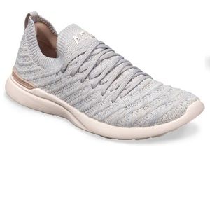 APL TechLoom Wave Hybrid Running Shoe